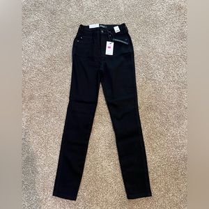 NWT Judy Blue jeans 3/26